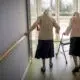 grand-age:-castex-annonce-un-effort-de-400-millions-d’euros,-priorite-au-domicile