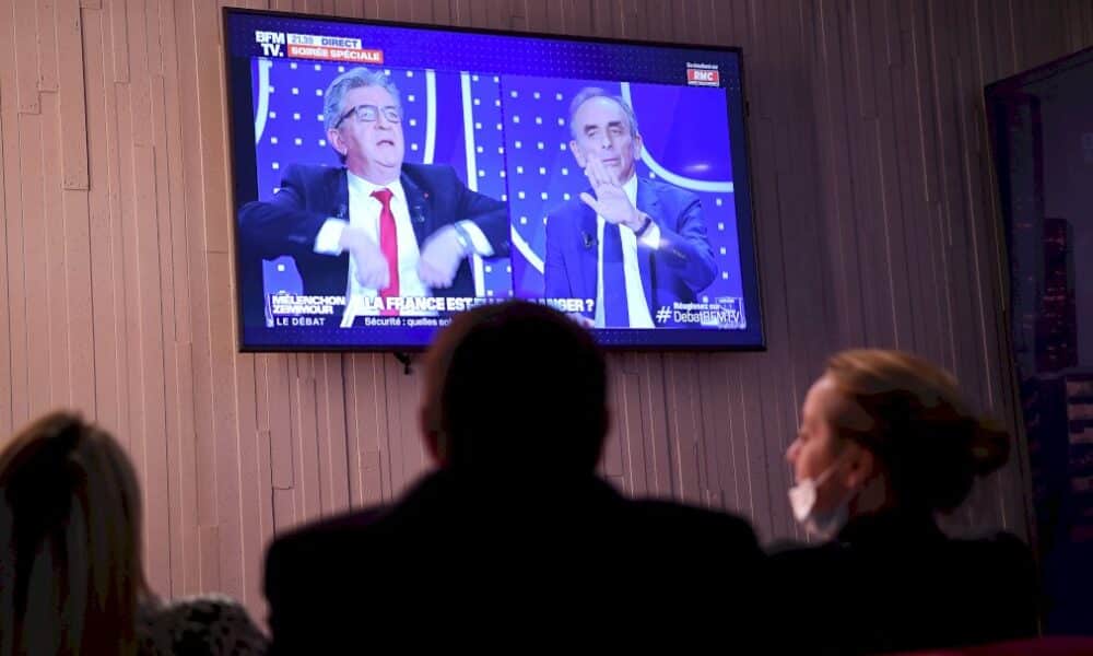 au-debat-melenchon-zemmour,-les-« idees-s&rsquo;entrechoquent,-meme-choquantes »