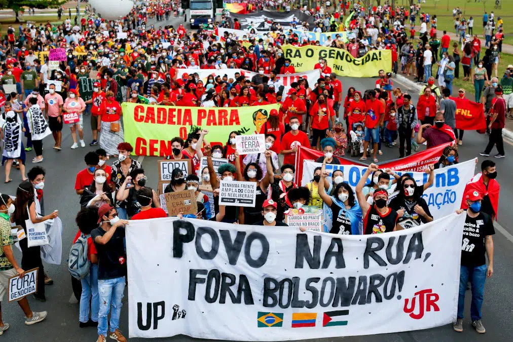 manifestations-dans-tout-le-bresil-pour-la-destitution-du-president-bolsonaro