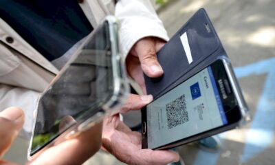 la-prolongation-controversee-du-pass-sanitaire-enterinee-en-conseil-des-ministres