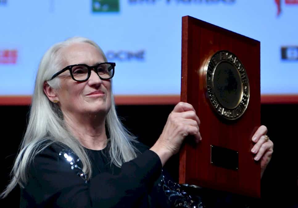 jane-campion-recoit-le-prix-lumiere-:-« le-cinema,-c&rsquo;est-ma-vie »