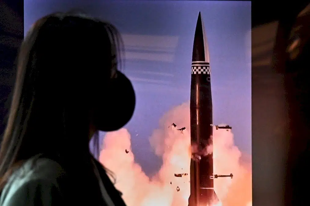 coree-du-nord:-tir-d’un-missile-balistique-qui-aurait-ete-lance-depuis-un-sous-marin