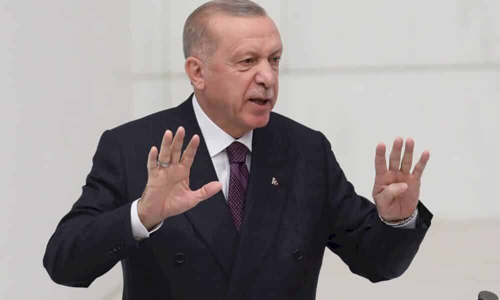 turquie:-erdogan-ordonne-l&rsquo;expulsion-des-ambassadeurs-mobilises-en-faveur-de-l&rsquo;opposant-kavala