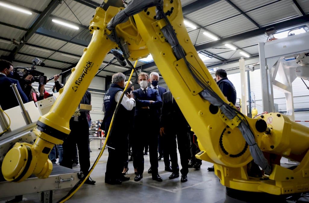 france-2030:-800-millions-d&rsquo;euros-pour-la-robotique,-annonce-macron