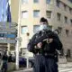 des-policiers-attaques-au-couteau-a-cannes-par-un-ressortissant-algerien