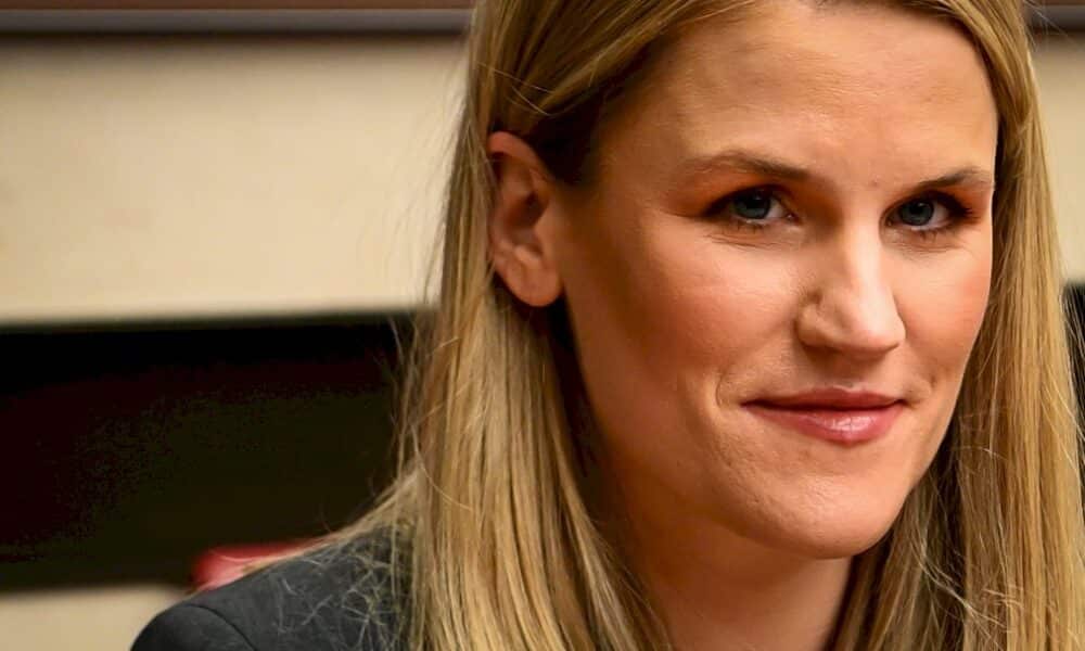 la-lanceuse-d&rsquo;alerte-de-facebook-veut-confier-aux-jeunes-des-« outils »-pour-les-reseaux