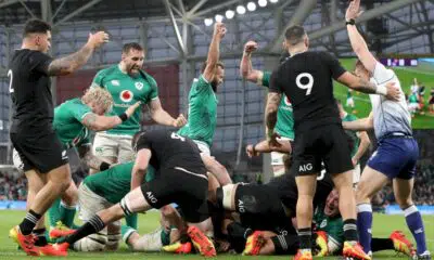 rugby:-les-irlandais,-heroiques,-font-tomber-les-all-blacks-pour-la-3e-fois