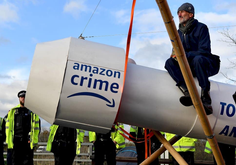 les-sites-d&rsquo;amazon-en-europe-cibles-par-des-actions-contre-le-« black-friday »