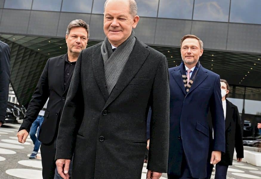 allemagne:-olaf-scholz-devient-chancelier-et-referme-l&rsquo;ere-merkel