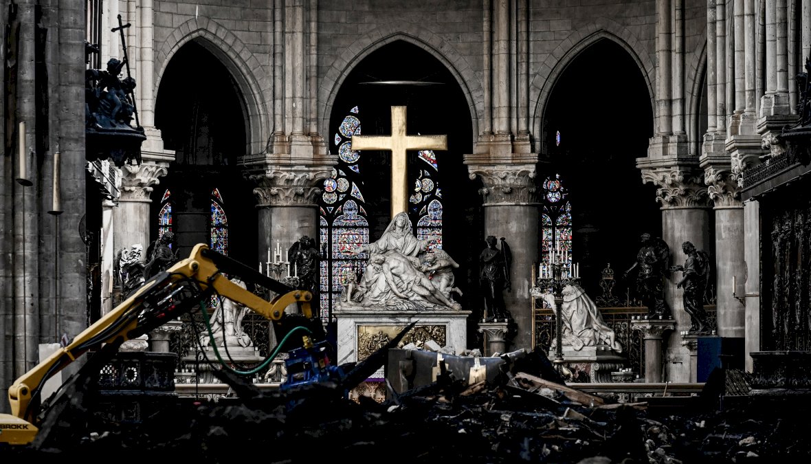 notre-dame-de-paris:-feu-vert-des-experts-au-reamenagement-interieur