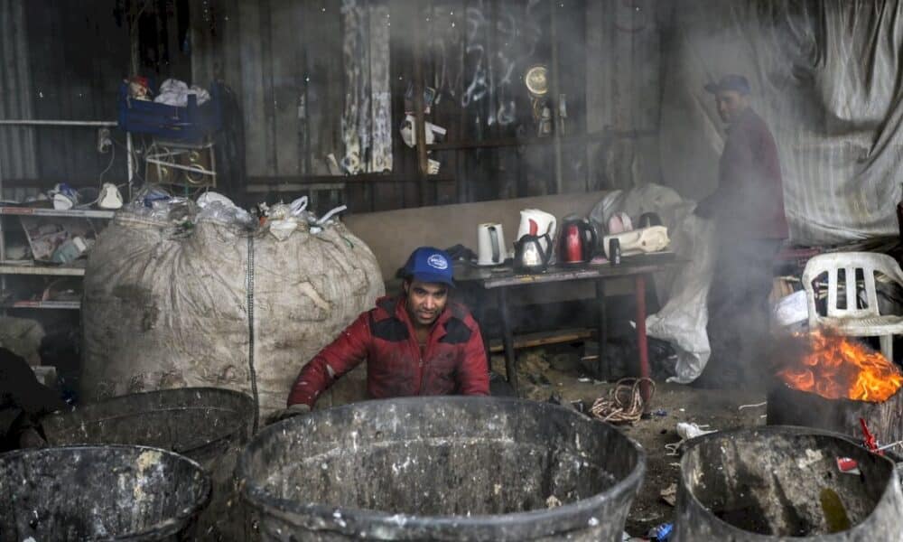 le-crepuscule-des-chiffonniers-d&rsquo;istanbul,-experts-en-recyclage