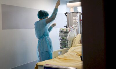 a-quelques-heures-de-noel,-le-covid-19-joue-une-nouvelle-fois-les-trouble-fete