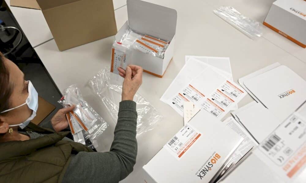 les-grandes-surfaces-lancent-la-vente-d&rsquo;autotests,-au-grand-dam-des-pharmaciens