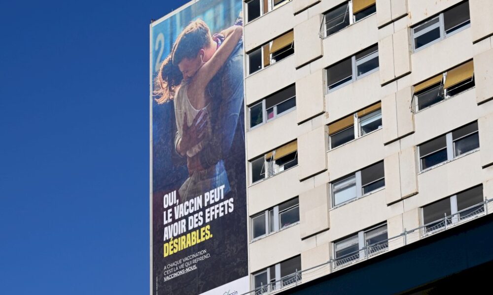 omicron-bouscule-le-monde-du-spectacle-et-du-sport,-record-d&rsquo;infections-en-france