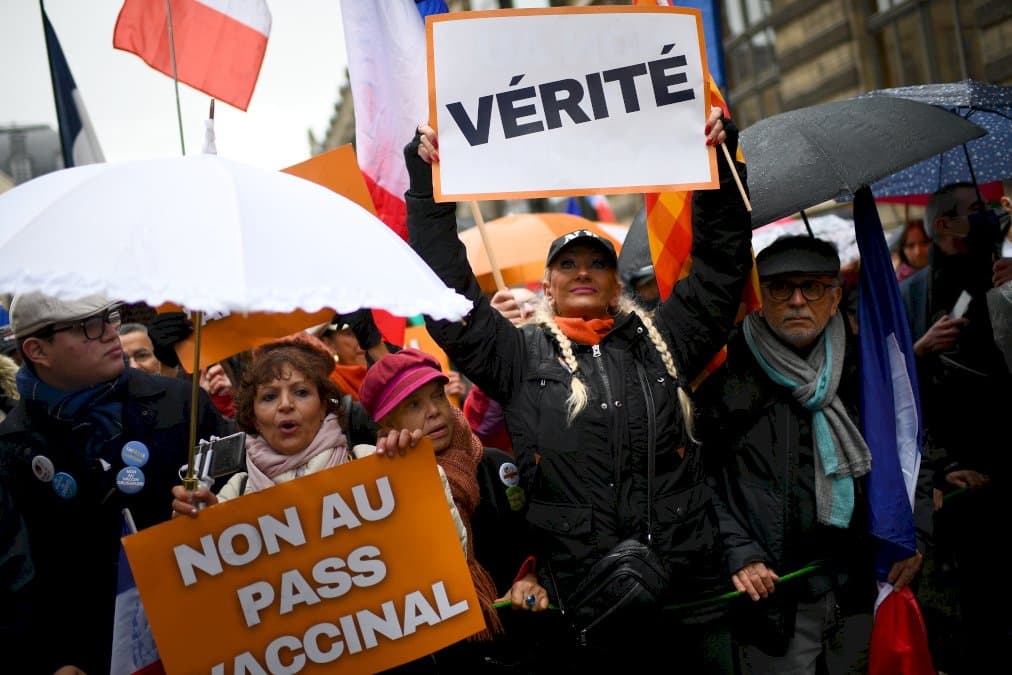 « macron,-on-t’emmerde! »:-rebond-des-manifestations-contre-le-pass-vaccinal