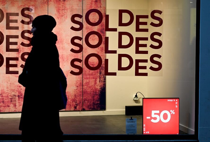 coup-d&rsquo;envoi-des-soldes-d&rsquo;hiver,-dans-une-ambiance-morose