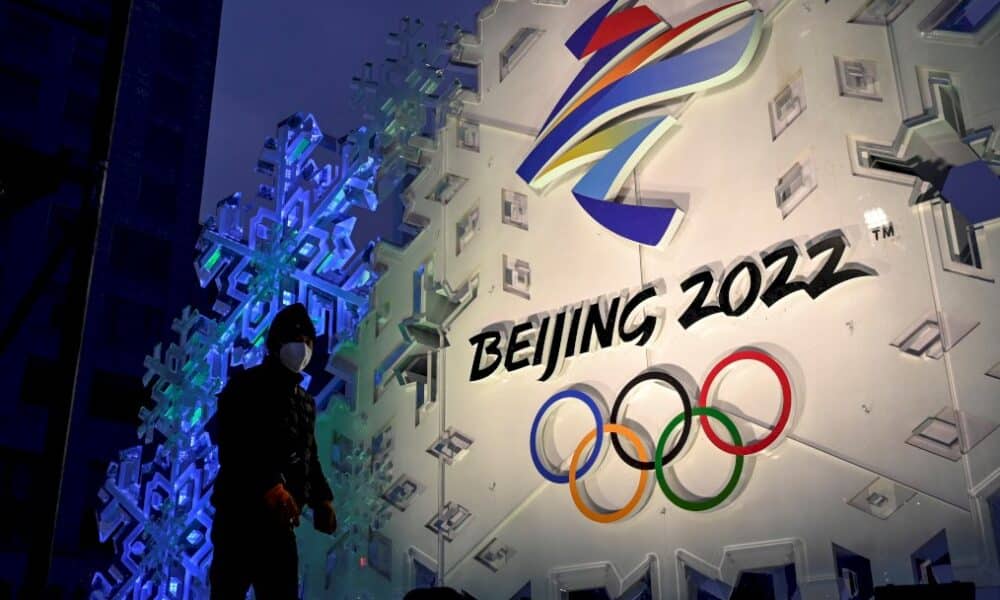 jo-2022:-les-jeux-demarrent,-le-curling-pose-la-premiere-pierre