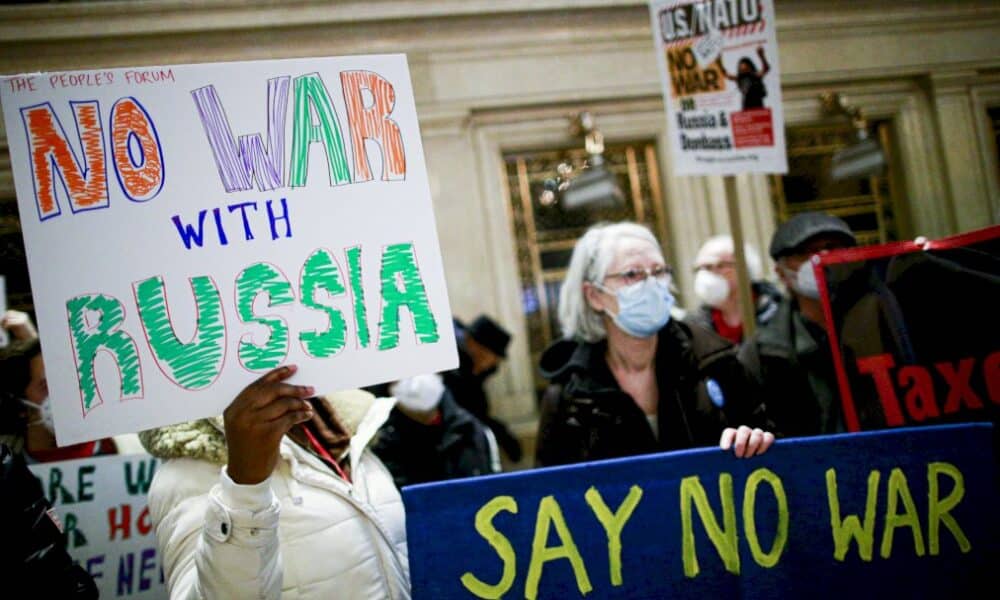 ukraine:-entretien-de-la-derniere-chance-macron-poutine,-tensions-extremes-sur-le-front