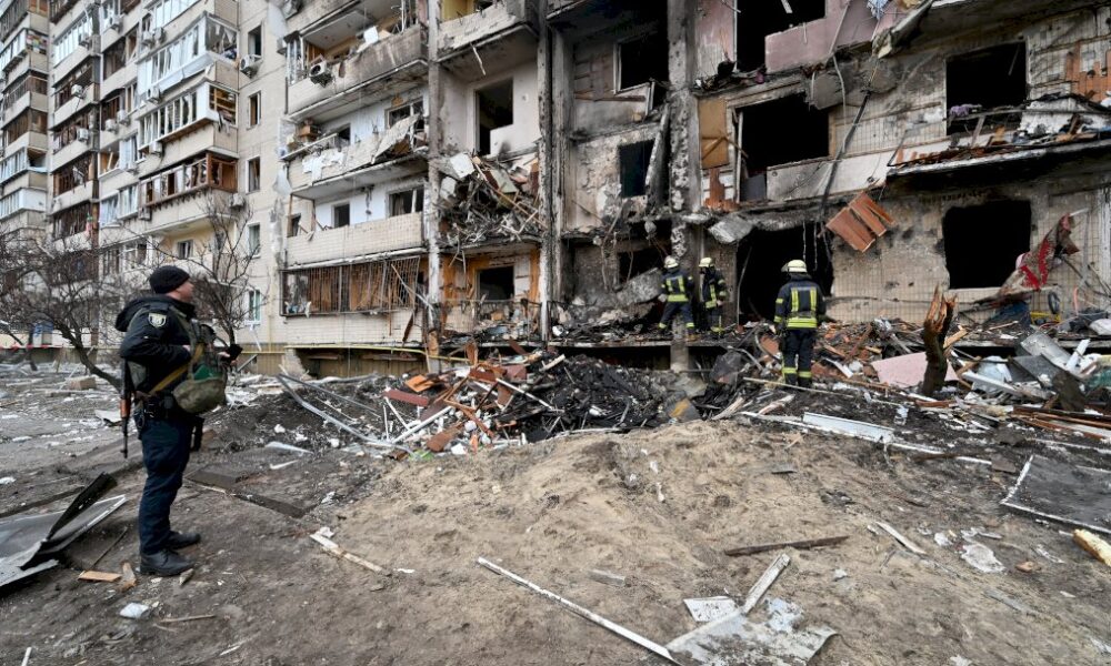 ukraine:-kiev-se-bat-pour-eviter-de-tomber-aux-mains-des-russes