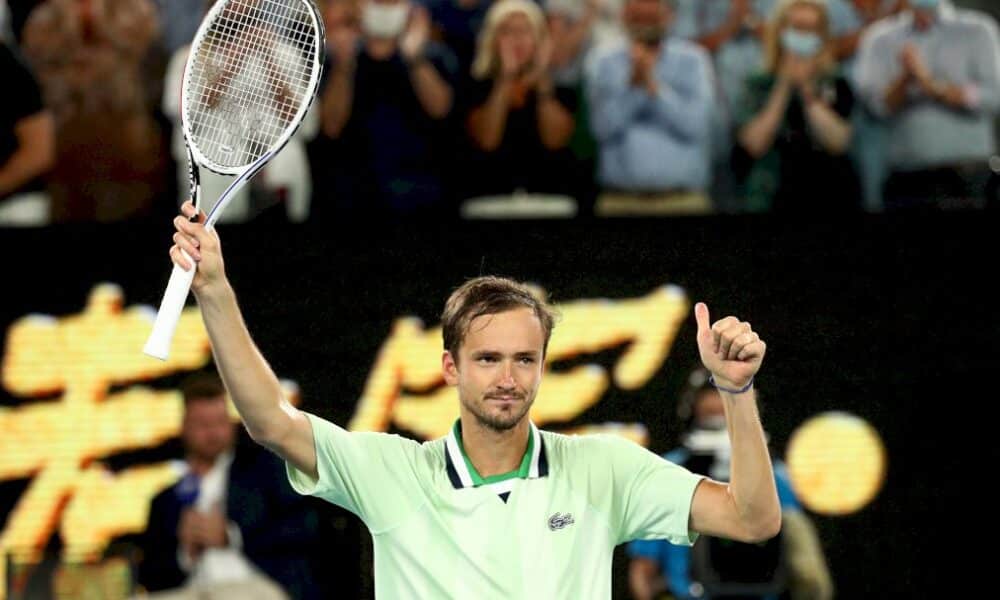 tennis:-medvedev-monte-officiellement-sur-le-trone-de-n.1-mondial