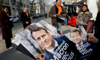 presidentielle:-les-candidats-ecologiste-et-socialiste-manifestent-pour-l&rsquo;ukraine