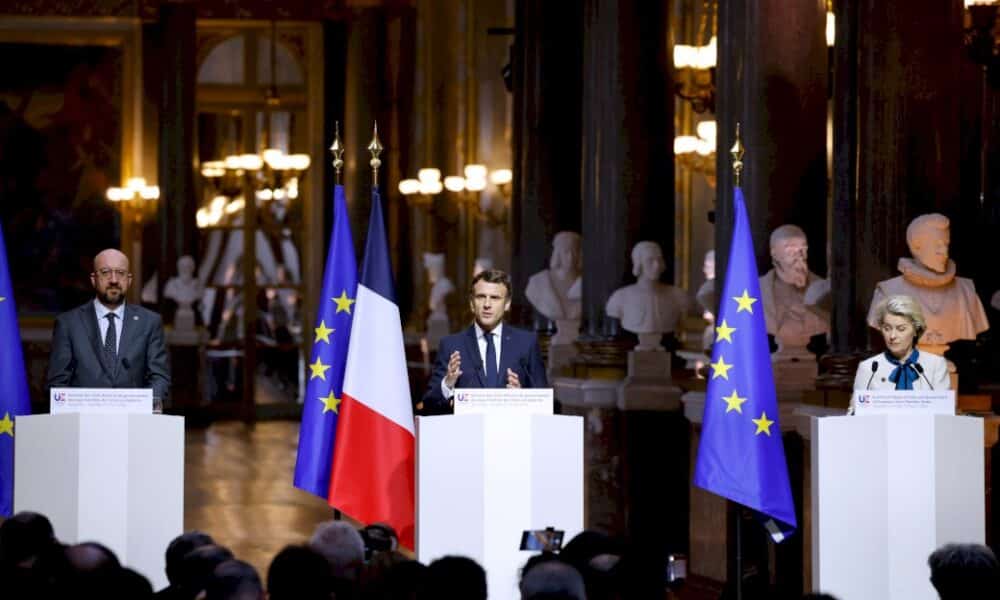 ukraine-:-l&rsquo;ue-menace-moscou-de-nouvelles-« sanctions-massives »