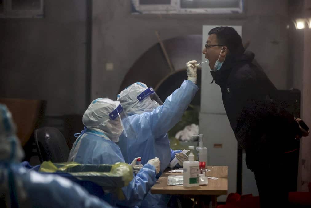 chine:-des-millions-de-personnes-confinees-face-a-une-flambee-de-cas-record-en-deux-ans