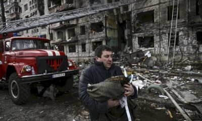 ukraine:-zelensky-enjoint-moscou-a-mener-des-pourparlers-serieux,-les-combats-s&rsquo;etendent