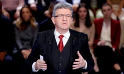 Affaire Quatennens : Jean-Luc Mélenchon estime que Quatennens "a eu raison" de revenir à l'Assemblée