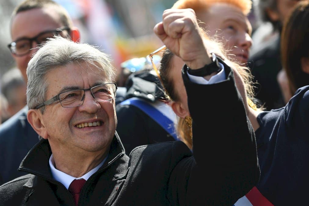 presidentielle:-melenchon-galvanise-ses-troupes-en-vue-du-second-tour