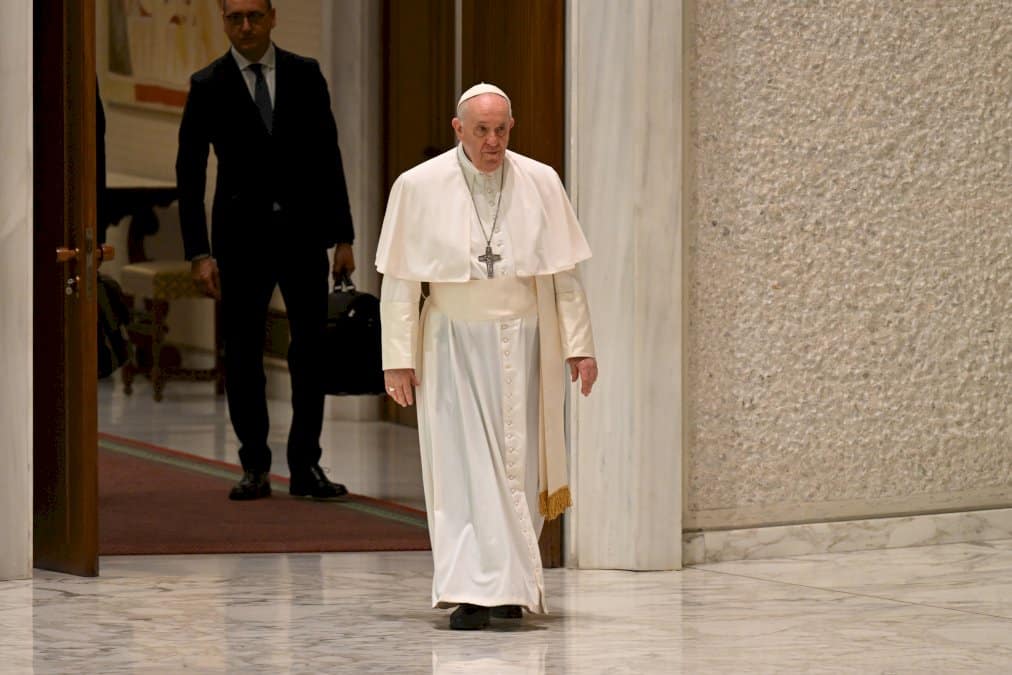 a-malte,-le-pape-fustige-l&rsquo;invasion-russe-et-envisage-de-se-rendre-en-ukraine