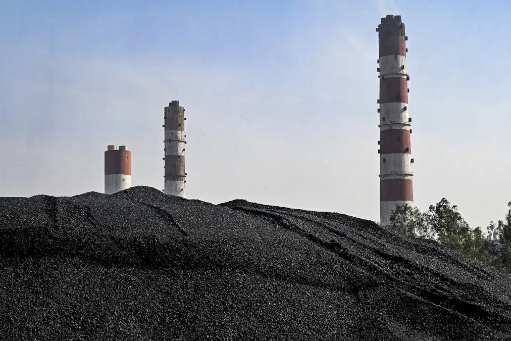 urgence-climatique:-l’inde-sous-pression-pour-repenser-sa-dependance-au-charbon