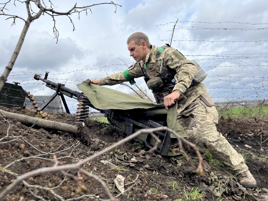 la-russie-a-lance-l’offensive-dans-l’est-de-l’ukraine,-annonce-le-president-zelensky