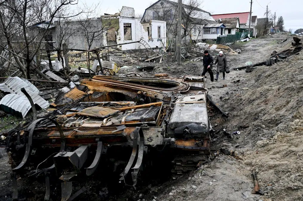 ukraine:-marioupol-pres-de-tomber,-les-combats-s’intensifient-dans-l’est-et-le-sud