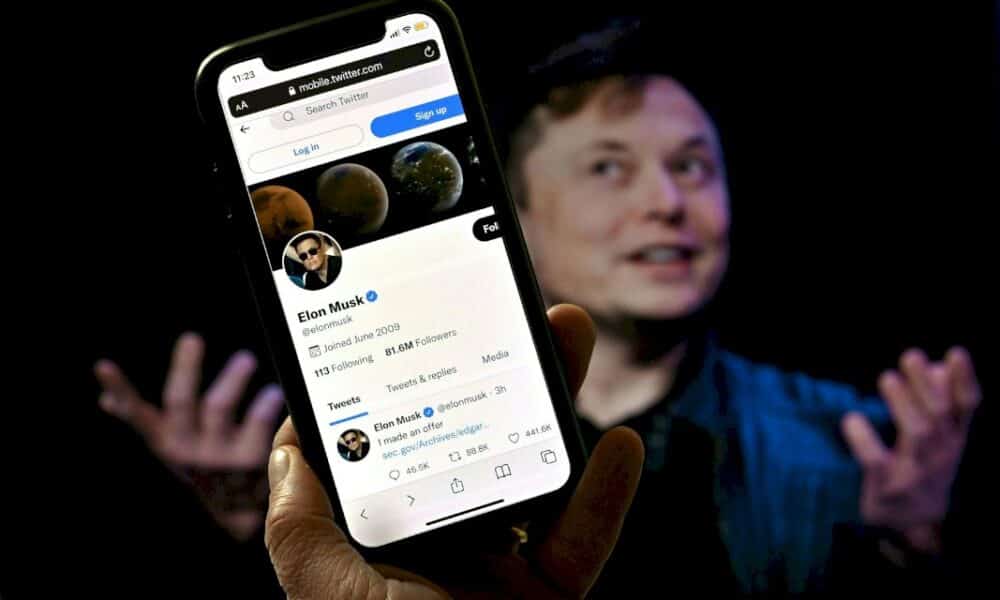 Elon Musk estime que Twitter vaut 20 milliards de dollars, moins de la moitié de son prix d'acquisition