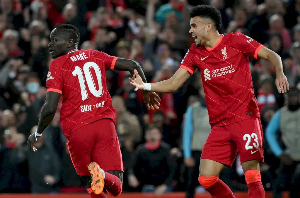 c1:-liverpool-force-le-sas-du-« sous-marin-jaune »