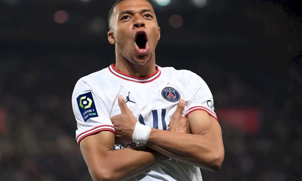 bleus,-objectif-mondial:-mbappe-sur-tous-les-fronts,-pavard-en-difficulte