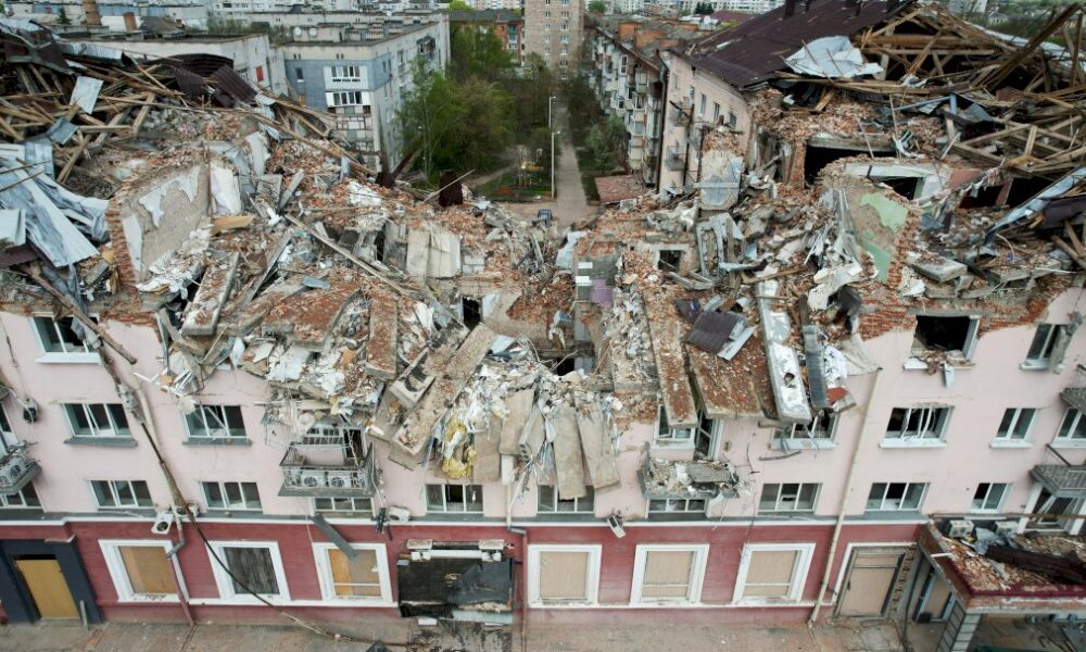 l&rsquo;ue-prepare-un-embargo-petrolier,-moscou-frappe-jusque-dans-l&rsquo;ouest-de-l&rsquo;ukraine