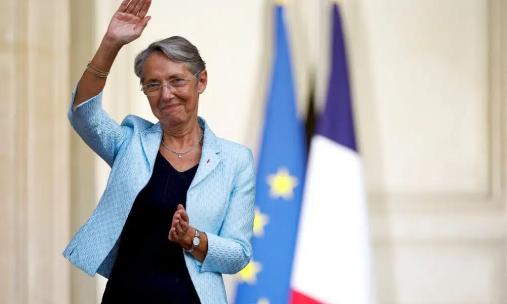 elisabeth-borne,-une-nouvelle-premiere-ministre-deja-face-aux-urgences-et-aux-oppositions