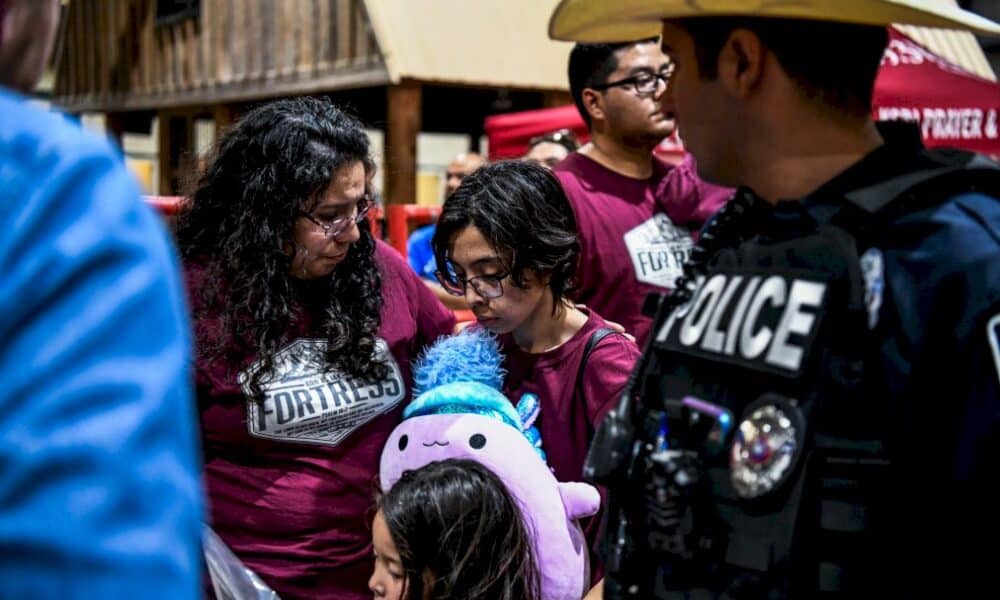 le-texas-pleure-ses-enfants-morts,-la-colere-monte-aux-etats-unis