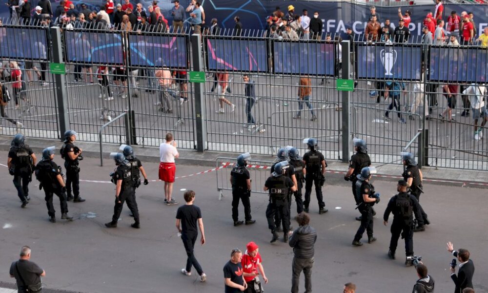 stade-de-france:-la-colere-ne-retombe-pas,-liverpool-veut-des-excuses