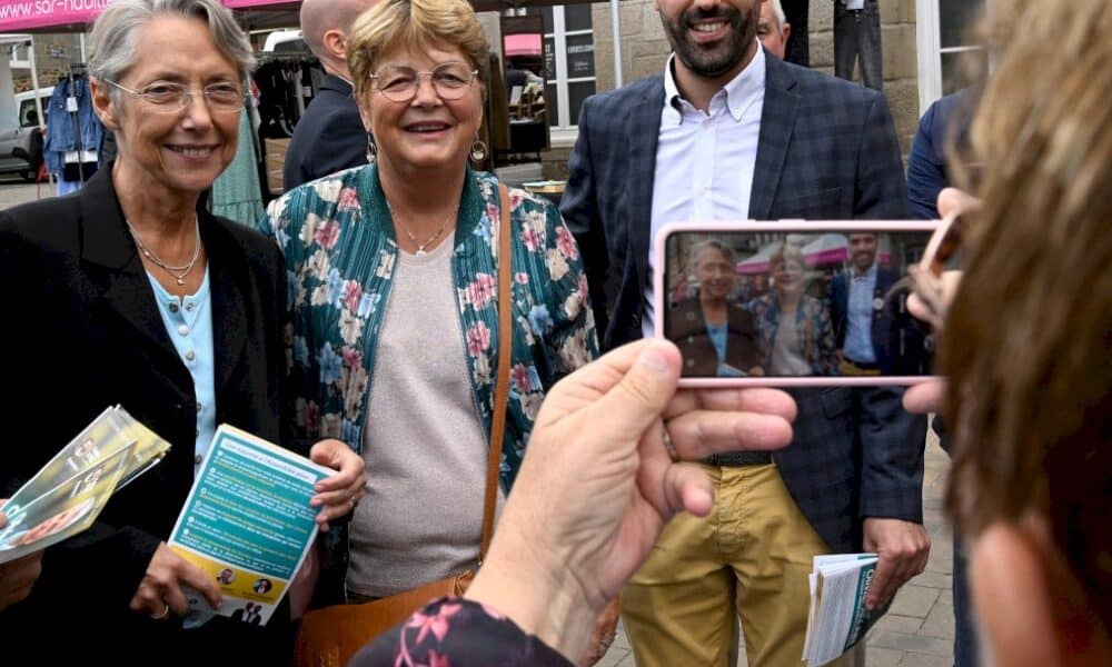 legislatives:-la-campagne-s&rsquo;acheve-sur-des-airs-de-deja-vu