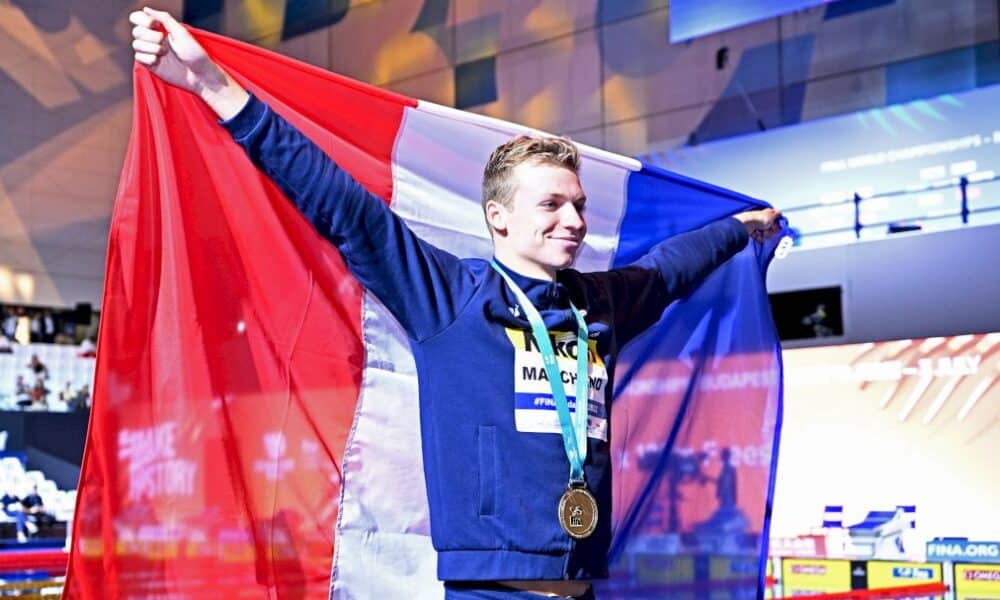 natation:-premier-titre-mondial-pour-leon-marchand,-a-la-poursuite-de-phelps