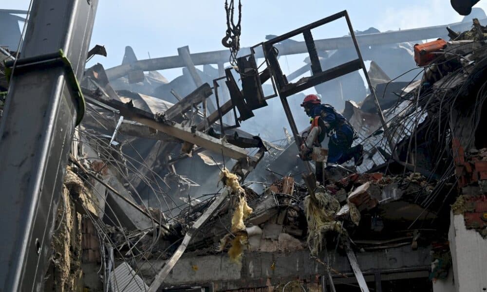 ukraine:-frappes-russes-sur-kiev,-avant-le-sommet-du-g7-en-allemagne