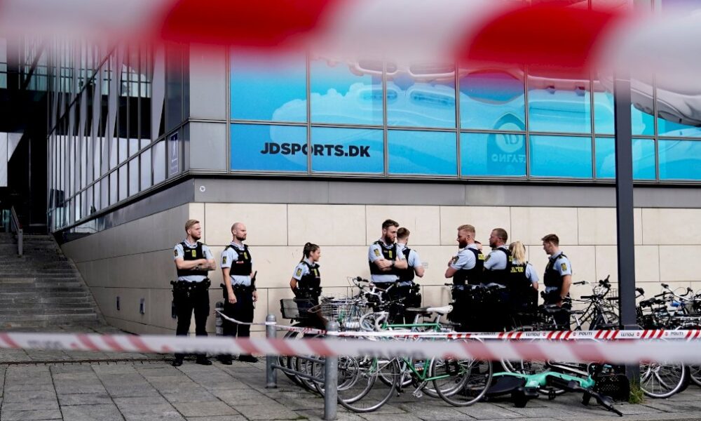 fusillade-de-copenhague:-l&rsquo;enquete-s&rsquo;oriente-vers-les-problemes-psychiatriques-du-tireur