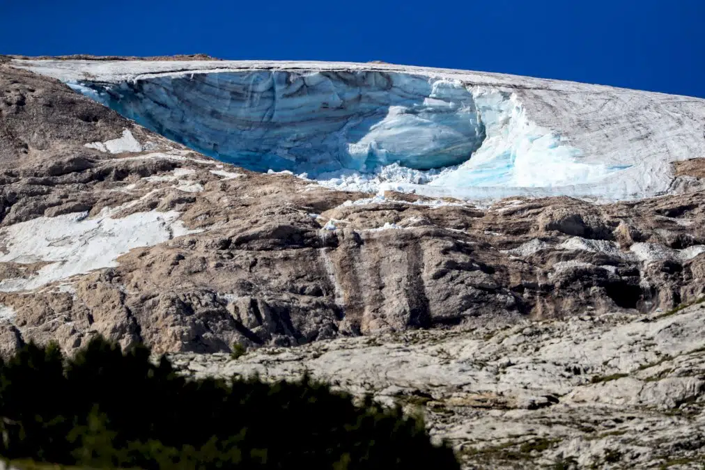 glacier-effondre-en-italie:-rome-met-en-cause-le-rechauffement-climatique
