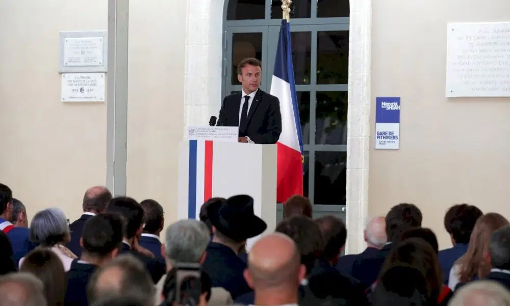 macron-appelle-a-« ne-rien-ceder »-a-l’antisemitisme-« rampant »