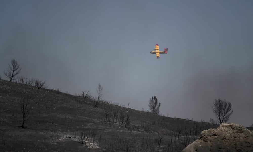feux:-sur-le-pourtour-mediterraneen,-inquietude-sur-le-manque-de-bombardiers-d&rsquo;eau