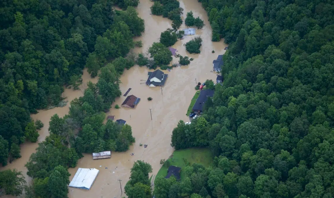 inondations-dans-le-kentucky:-le-bilan-provisoire-monte-a-37-morts