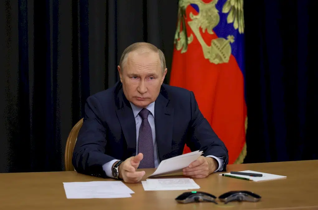 Guerre en Ukraine : une arrestation de Vladimir Poutine serait une "déclaration de guerre", met en garde Dmitri Medvedev